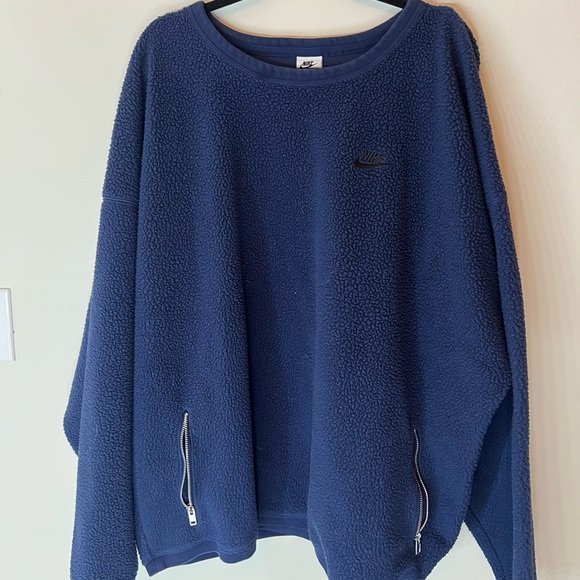 Nike Women's Navy Blue Sherpa Crewneck - Picture 1 of 5